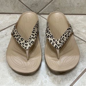 Crocs Kadee flip 🐈
